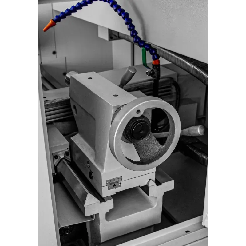 Strung CNC metal SIEMENS 320x750 cu prindere hidraulica 2